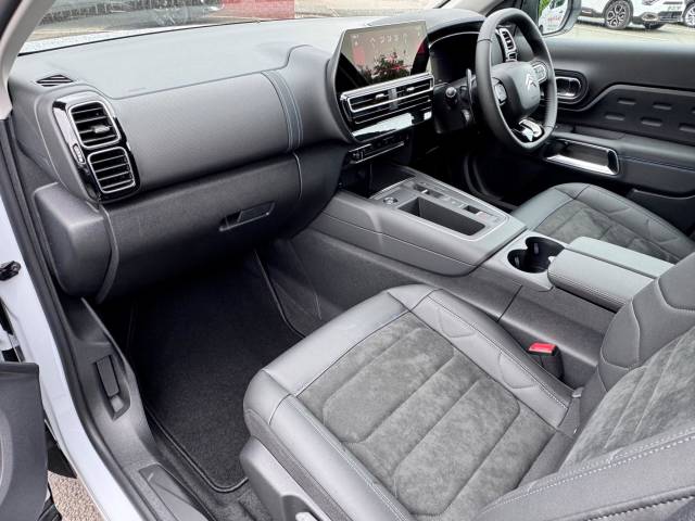 2025 Citroen C5 Aircross 1.2 Hybrid 136 Max Edition 5dr e-DSC6