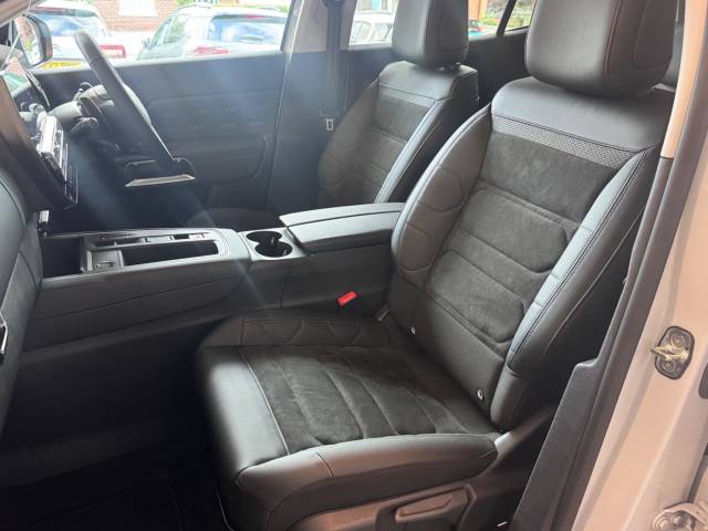 2025 Citroen C5 Aircross 1.2 Hybrid 136 Max Edition 5dr e-DCS6