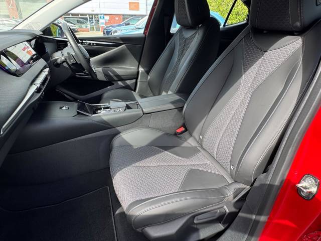 2023 DS AUTOMOBILES DS 4 1.2 PureTech Cross Trocadero 5dr EAT8