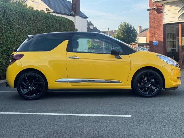 2018 DS AUTOMOBILES DS 3 1.2 PureTech Connected Chic 3dr