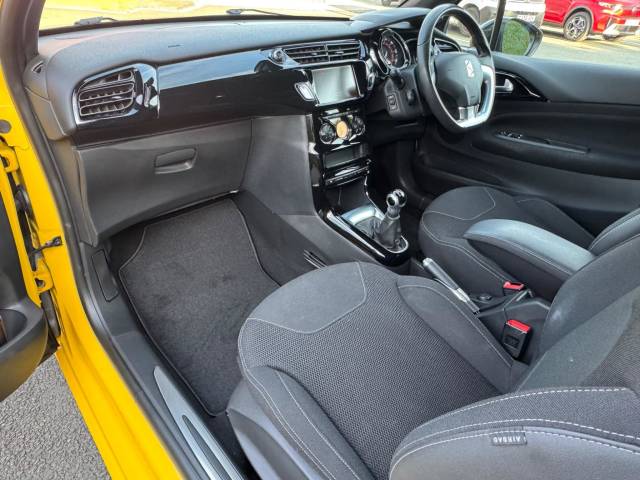 2018 DS AUTOMOBILES DS 3 1.2 PureTech Connected Chic 3dr